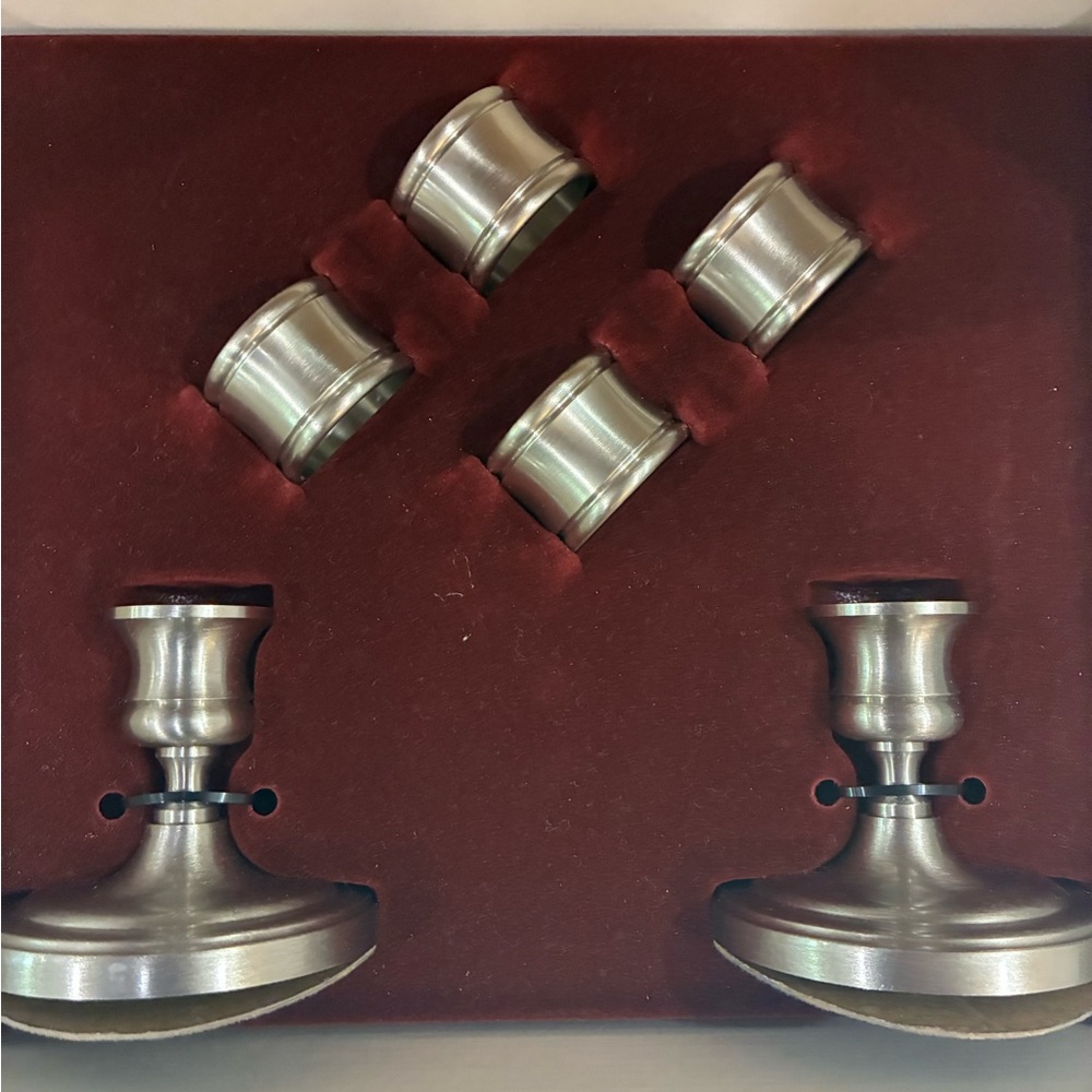 NewIB GIFT Boxed Baldwin Hostess Set Napkin Rings & Candle Holders Silver Metal